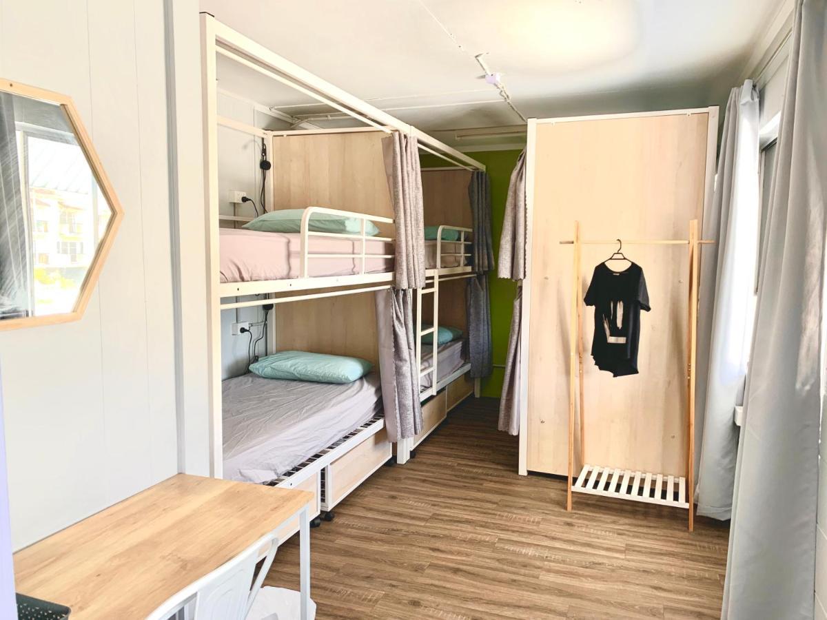 Bed 6-Bed Female Dormitory Room Age recommendation 18-35,1008595168:JPEG