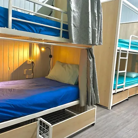 Mumma'S Hostel Cairns-2